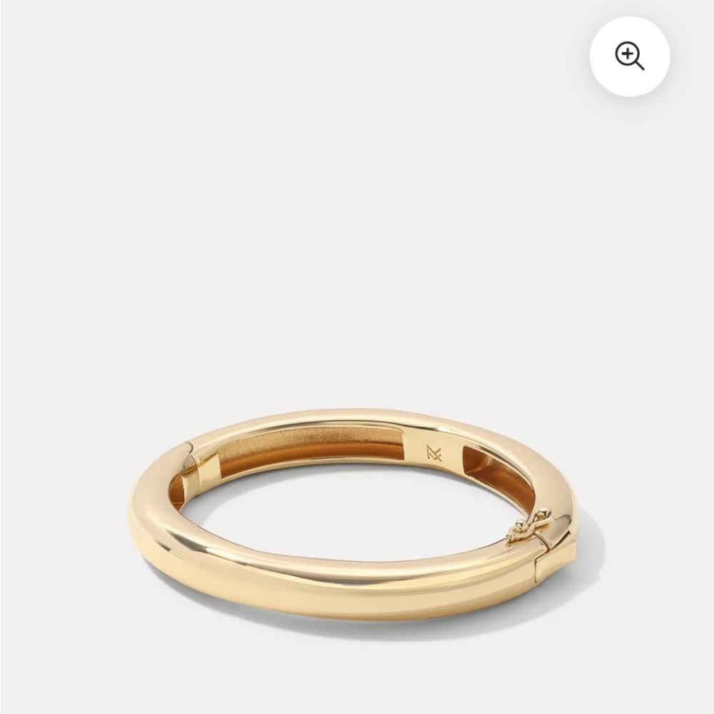 Elegant Gold Bangle Bracelet